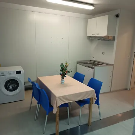 Port48 Capsule hotel *